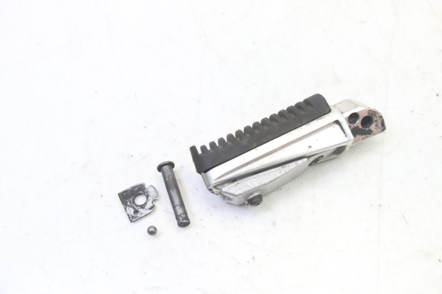 photo de FUSSRASTEN HINTEN LINKS YAMAHA XJ6 ABS 600 (2008 - 2016)