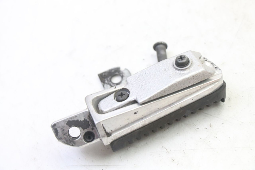 photo de FUSSRASTEN HINTEN LINKS YAMAHA XJ6 ABS 600 (2008 - 2016)