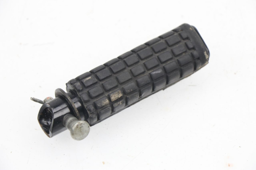 photo de FUSSRASTEN HINTEN LINKS HONDA XLV VARADERO 125 (2000 - 2006)