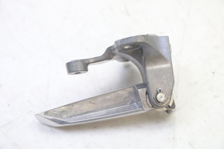photo de FUSSRASTEN HINTEN LINKS YAMAHA XMAX X-MAX 125 (2021 - 2025)