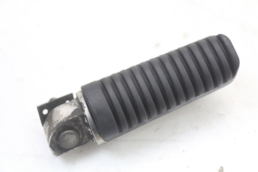 photo de FUSSRASTEN HINTEN LINKS YAMAHA XJ6 ABS 600 (2008 - 2016)