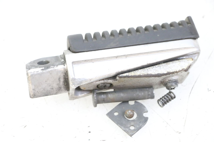 photo de FUSSRASTEN HINTEN LINKS YAMAHA XJ6 ABS 600 (2008 - 2016)