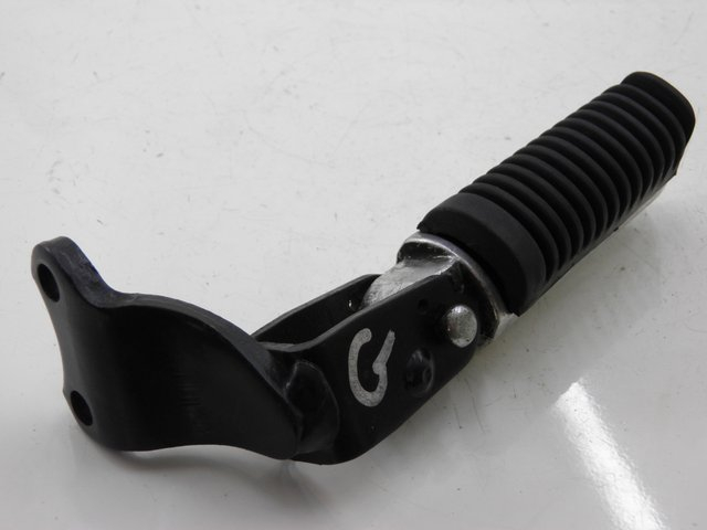 photo de FUSSRASTEN HINTEN LINKS YAMAHA XMAX X-MAX 125 (2006 - 2009)