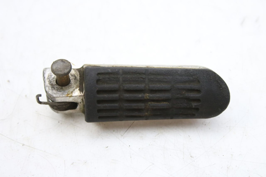 photo de FUSSRASTEN VORN RECHT HONDA CBF 500 (2004 - 2007)