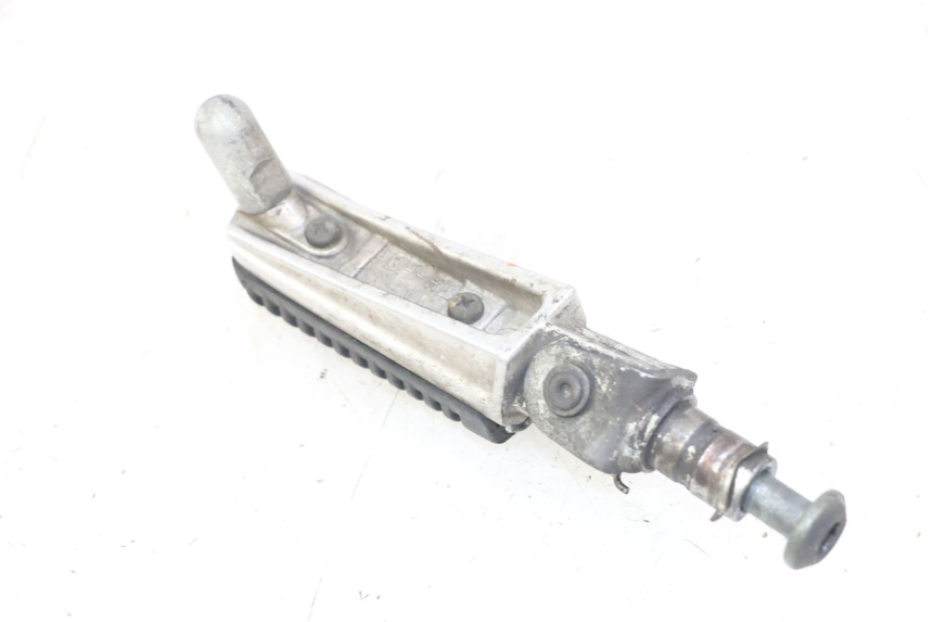 photo de RECHTER VORDERER FUßRASTEN YAMAHA FZS FAZER 600 (2001 - 2003)