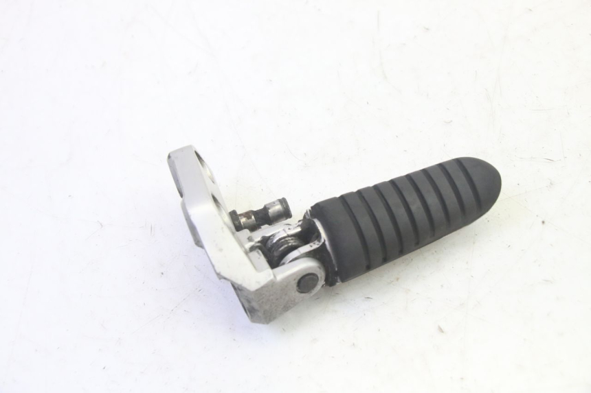 photo de FUSSRASTEN VORN LINKS SUZUKI DL V STROM 1000 (2002 - 2007) - Alternative Perspektive