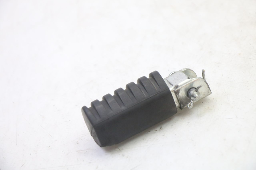 photo de FUSSRASTEN VORN LINKS YAMAHA PW 50 (1984 - 2020)