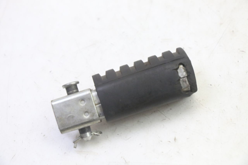 photo de FUSSRASTEN VORN LINKS YAMAHA PW 50 (1984 - 2020)