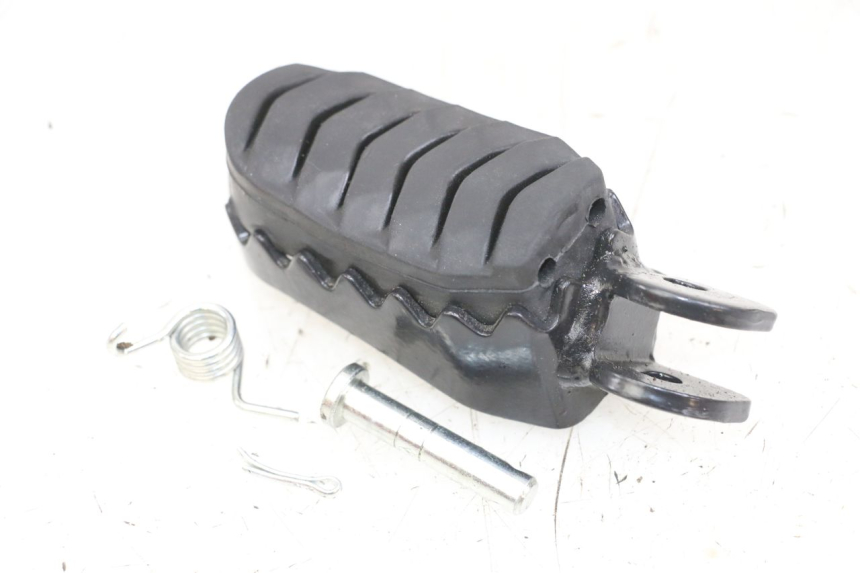 photo de FUSSRASTEN VORN LINKS ROYAL ENFIELD SCRAM 411 (2022 - 2024)