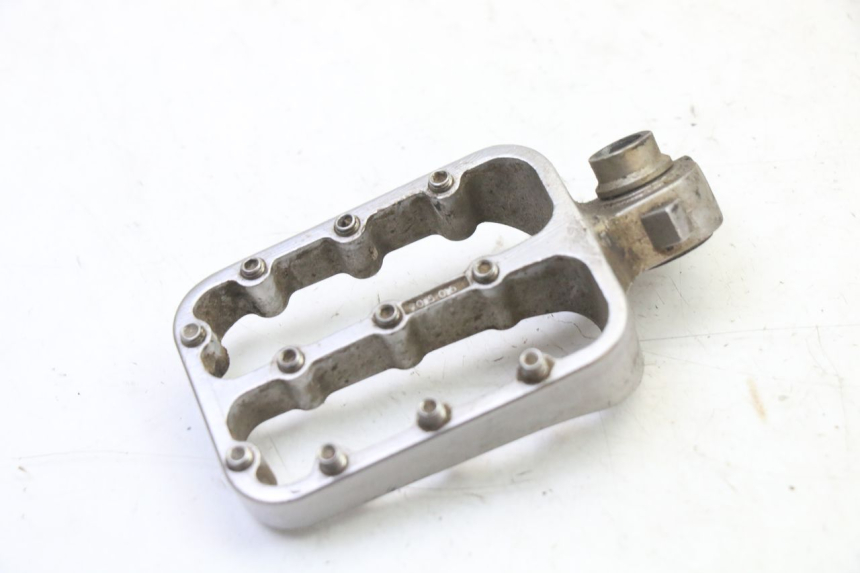 photo de FUSSRASTEN VORN LINKS KTM SUPERENDURO R 950 (2005 - 2009)