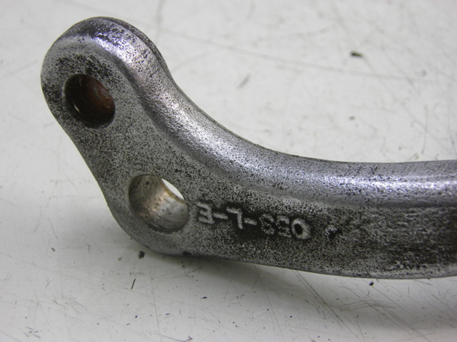 photo de FUSSRASTEN VORN LINKS SUZUKI TU X TUX VOLTY 125 (1999 - 2001)
