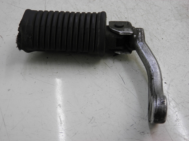 photo de FUSSRASTEN VORN LINKS SUZUKI TU X TUX VOLTY 125 (1999 - 2001)