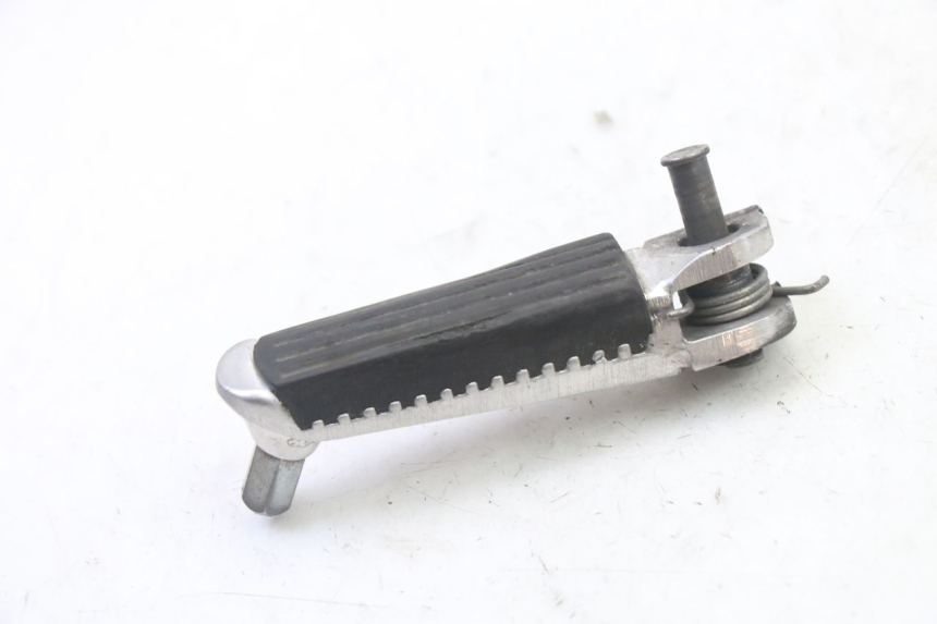 photo de FUSSRASTEN VORN LINKS SUZUKI SV S 650 (2003 - 2009)