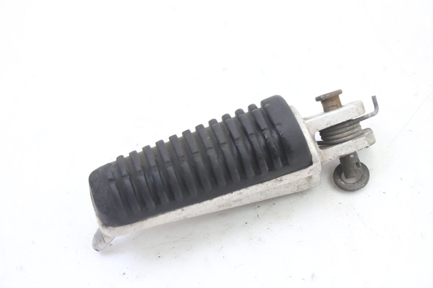 photo de FUSSRASTEN VORN LINKS YAMAHA TDR DELTABOX 125 (1993 - 2003)