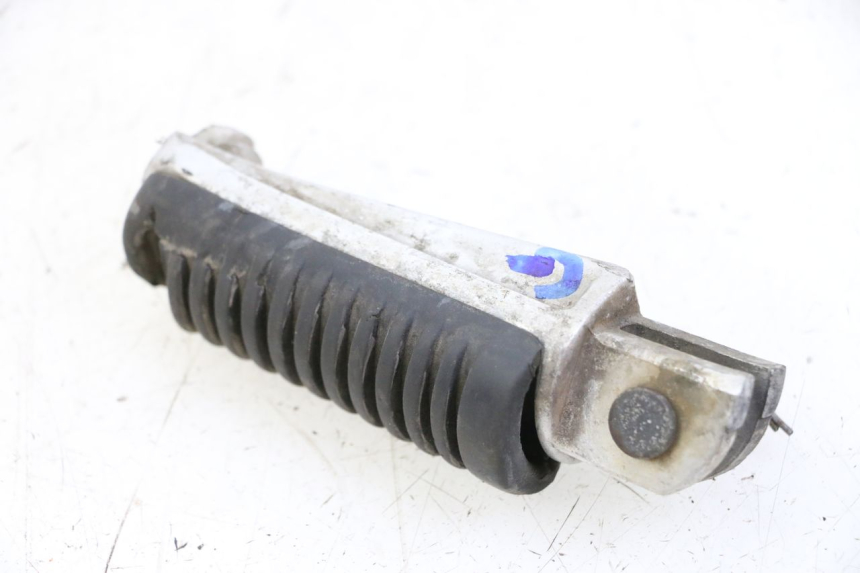 photo de FUSSRASTEN VORN LINKS YAMAHA XJN DIVERSION 600 (2000 - 2003)