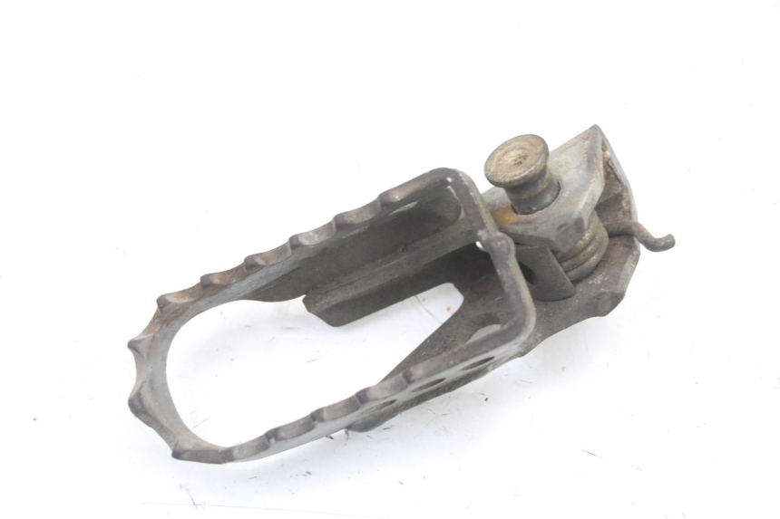 photo de FUSSRASTEN VORN LINKS YAMAHA TTR 125 (2000 - 2020)