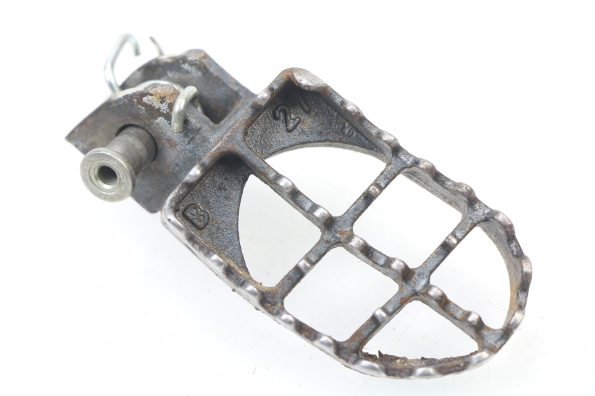 photo de FUSSRASTEN VORN LINKS YAMAHA YZ 125 (1998 - 2005)
