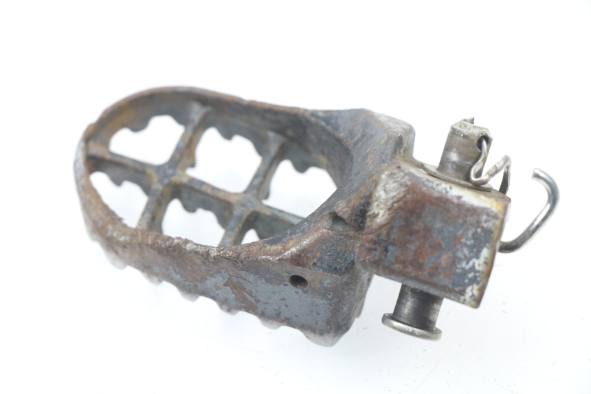 photo de FUSSRASTEN VORN LINKS YAMAHA YZ 125 (1998 - 2005)