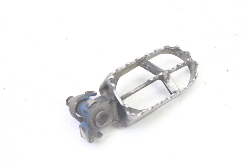 photo de FUSSRASTEN VORN LINKS YAMAHA YZ 125 (1998 - 2005)