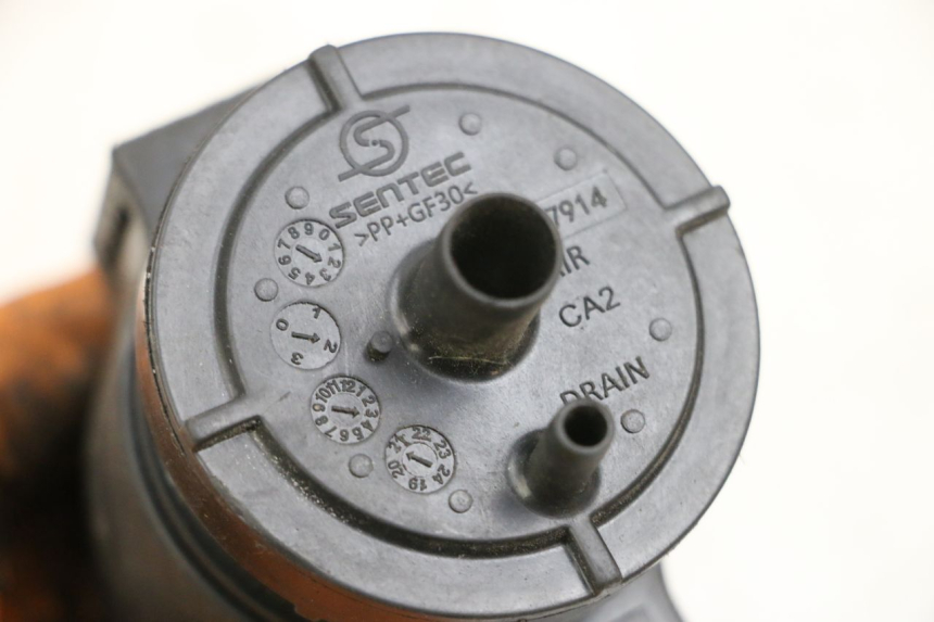 photo de AKTIVKOHLEBEHÄLTER PEUGEOT SPEEDFIGHT 4 4T EFI 50 (2021 - 2025) - Detailansicht des Bauteils