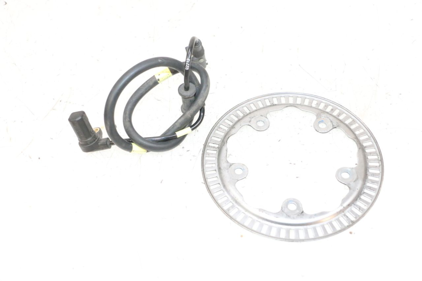 photo de ABS SENSOR HINTEN PIAGGIO MP3 HPE 300 (2019 - 2026) - Details der Befestigungspunkte