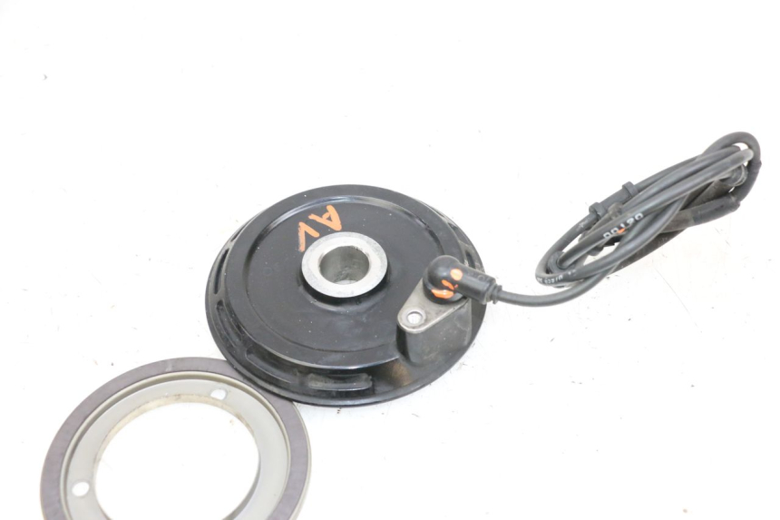 photo de VORDERER ABS-SENSOR YAMAHA FJR ABS 1300 (2006 - 2012) - Technische Nahaufnahme