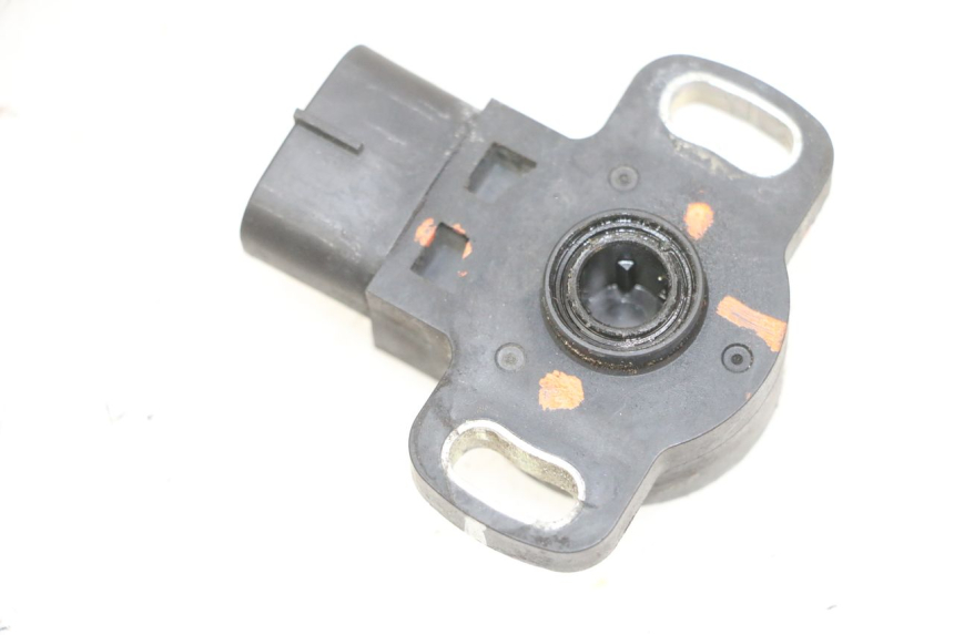 photo de DROSSELKLAPPENSENSOR YAMAHA FJR ABS 1300 (2006 - 2012) - Zoom auf Gebrauchszustand