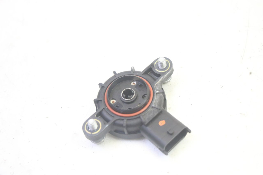 photo de ROLL-LOCK-POSITIONSENSOR PIAGGIO MP3 RL 250 (2007 - 2010) - Zoom auf Gebrauchszustand
