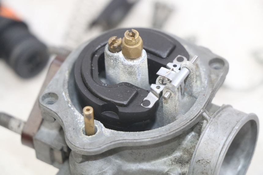 photo de VERGASER KYMCO AGILITY NAKED RENOUVO 2T 50 (2011 - 2018)