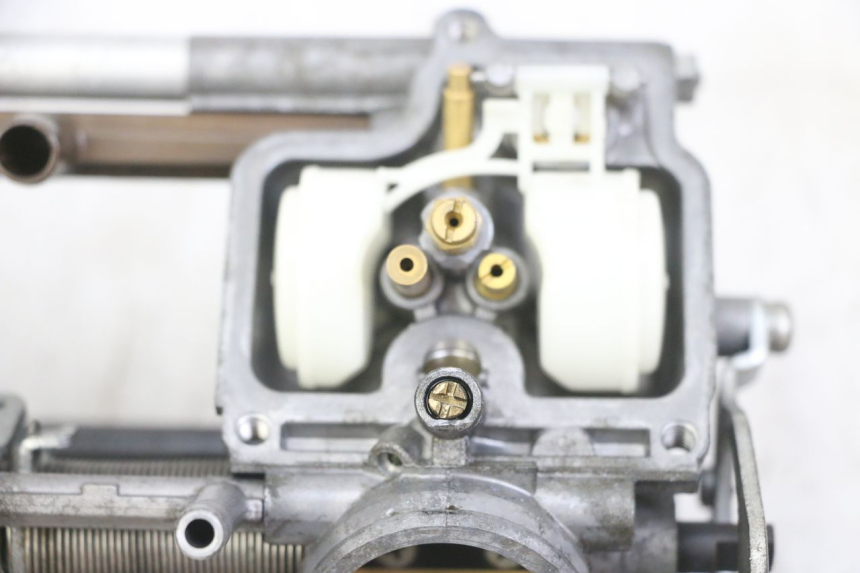 photo de VERGASER HONDA CBF 500 (2004 - 2007)
