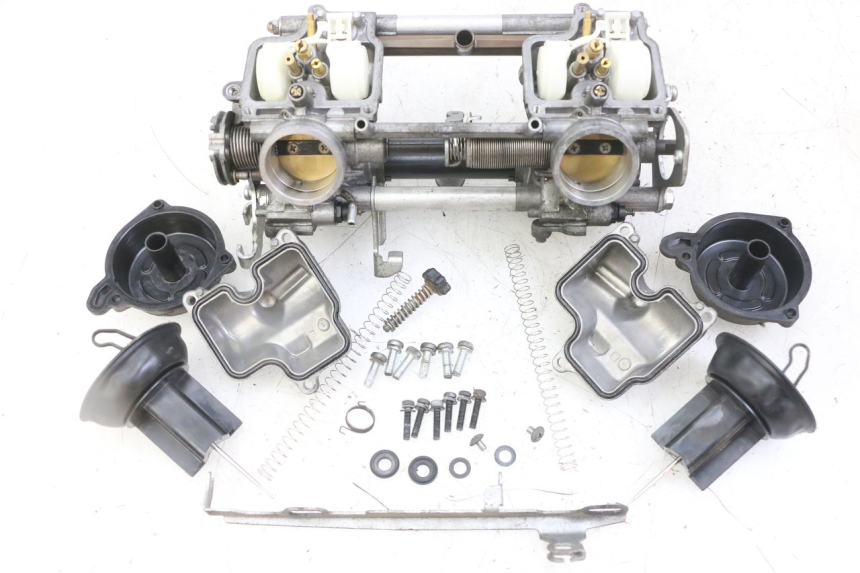 photo de VERGASER HONDA CBF 500 (2004 - 2007)