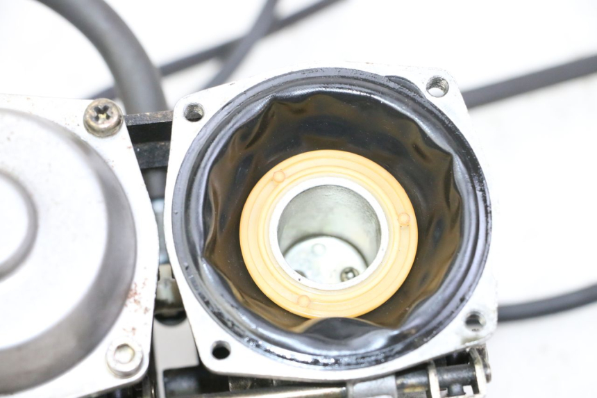 photo de VERGASER YAMAHA FJ 36Y 1100 (1984 - 1985)