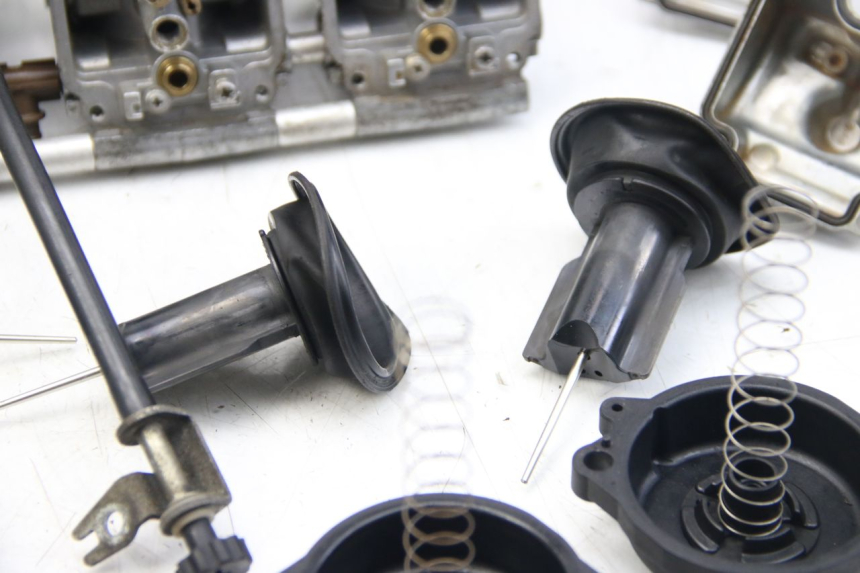 photo de VERGASER YAMAHA FZS FAZER 600 (2001 - 2003)