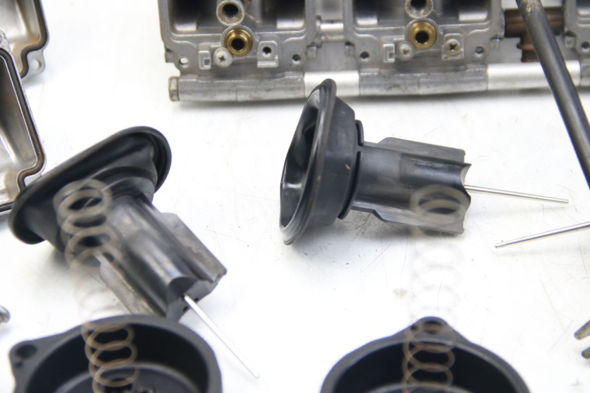 photo de VERGASER YAMAHA FZS FAZER 600 (2001 - 2003)