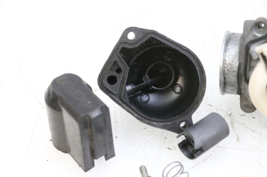 photo de VERGASER PIAGGIO NEW TYPHOON 50 (2018 - 2021) - Detaillierte Sichtprüfung