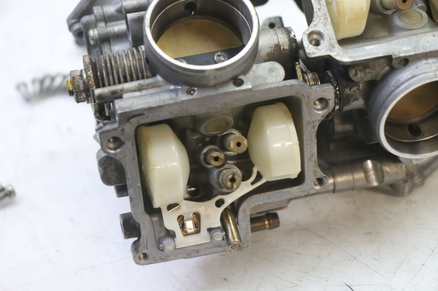 photo de VERGASER HONDA NTV DEAUVILLE 650 (2001 - 2006)