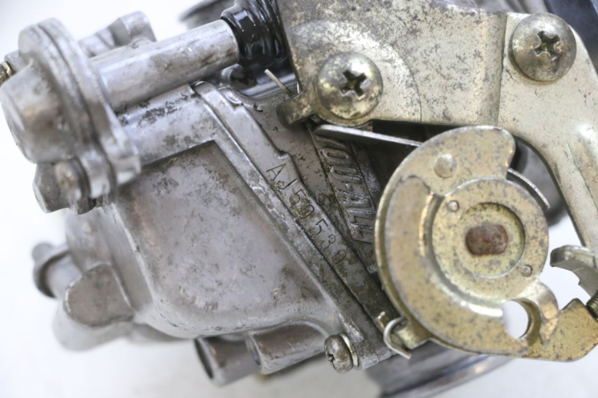 photo de VERGASER JM MOTORS OLDIES 4T 50 (2010 - 2020) - Zoom auf Gebrauchszustand