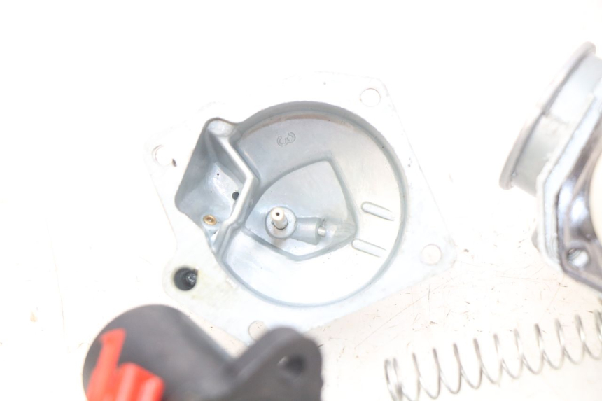 photo de VERGASER TNT MOTOR OTTO 2T 50 (2012 - 2018) - Oberflächenzustand und Material