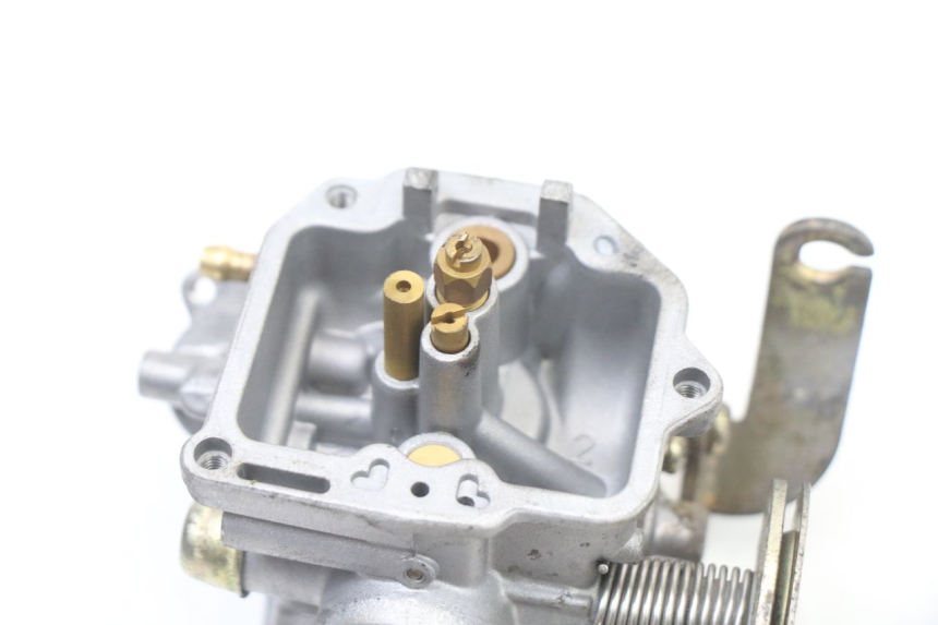 photo de VERGASER PEUGEOT KISBEE 4T 50 (2010 - 2017)