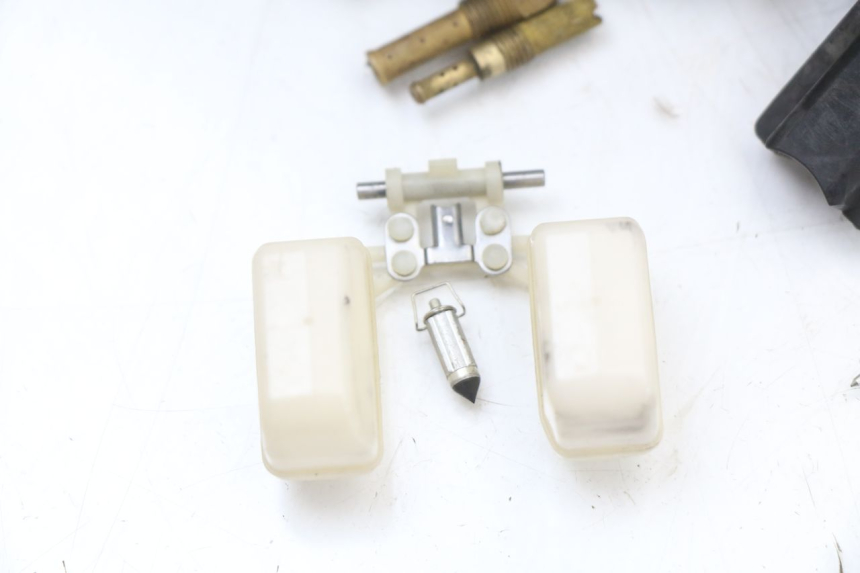 photo de VERGASER PIAGGIO FLY 4T 50 (2004 - 2010)
