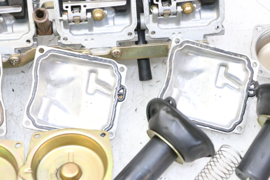 photo de VERGASER YAMAHA XJN DIVERSION 600 (2000 - 2003)