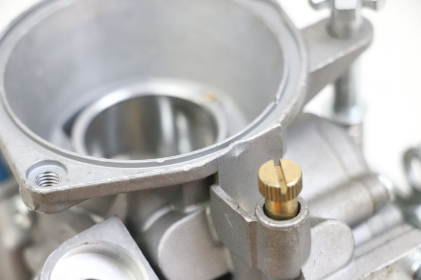 photo de VERGASER YAMAHA YP MAJESTY 125 (2002 - 2006) - Hochauflösende Nahaufnahme