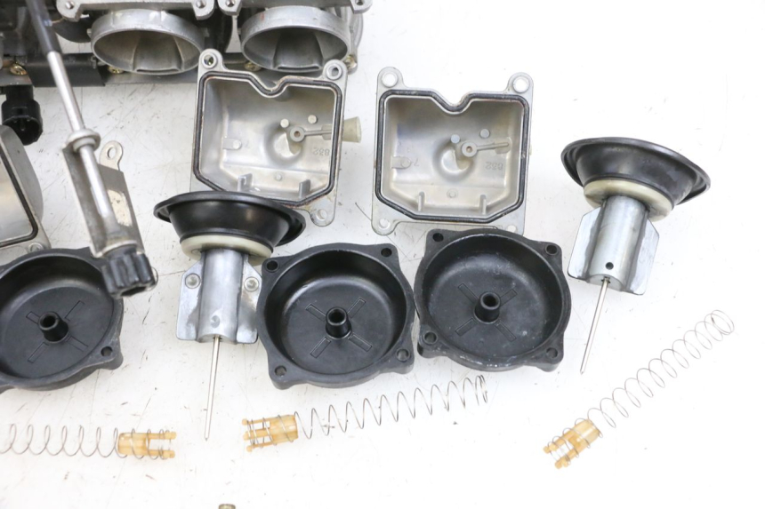 photo de VERGASER KAWASAKI ZR 7 750 (1999 - 2001) - Charakteristische Merkmale