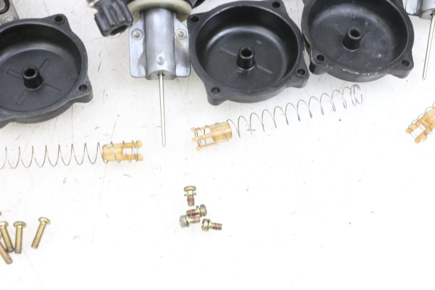 photo de VERGASER KAWASAKI ZR 7 750 (1999 - 2001) - Zoom auf Komponenten