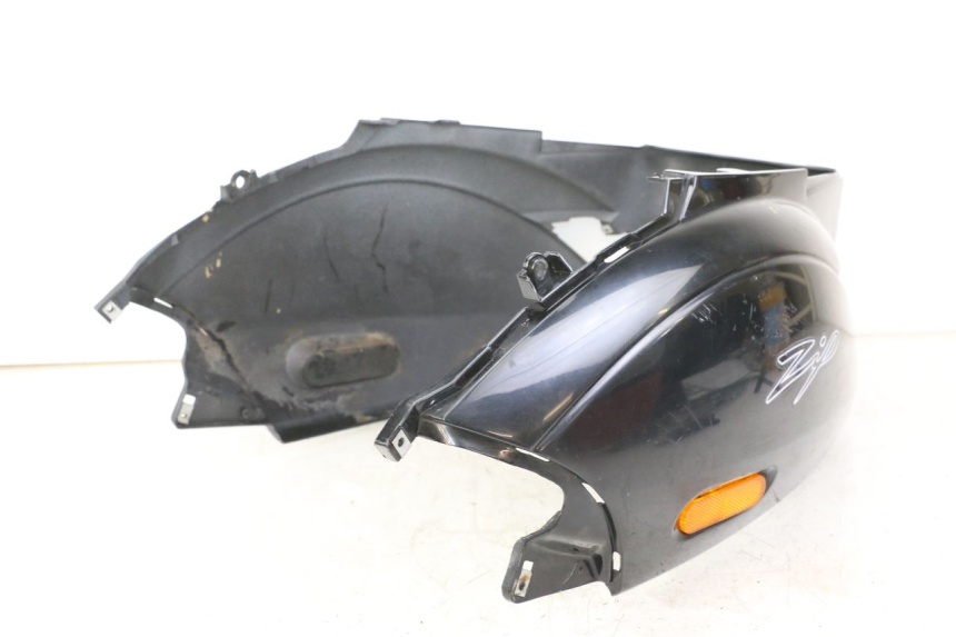 photo de HECKVERKLEIDUNG PIAGGIO ZIP 4T 50 (2018 - 2020)