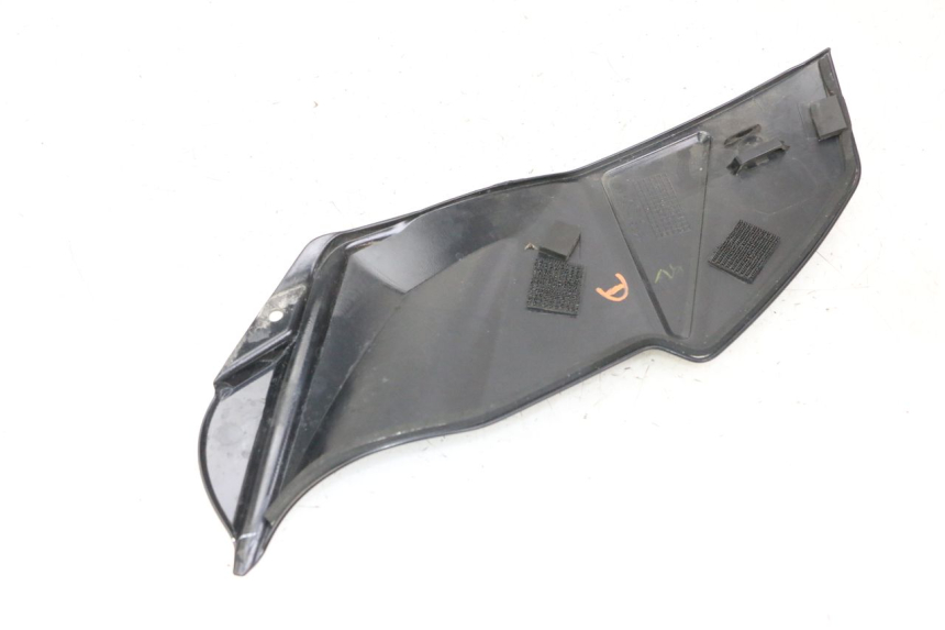 photo de RECHTSSEITIGE TANKVERKLEIDUNG SUZUKI GSR 750 (2011 - 2017)