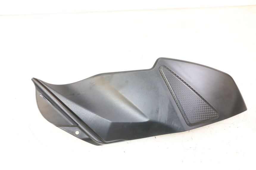 photo de RECHTSSEITIGE TANKVERKLEIDUNG SUZUKI GSR 750 (2011 - 2017)