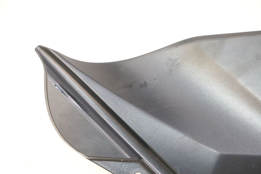 photo de RECHTSSEITIGE TANKVERKLEIDUNG SUZUKI GSR 750 (2011 - 2017)