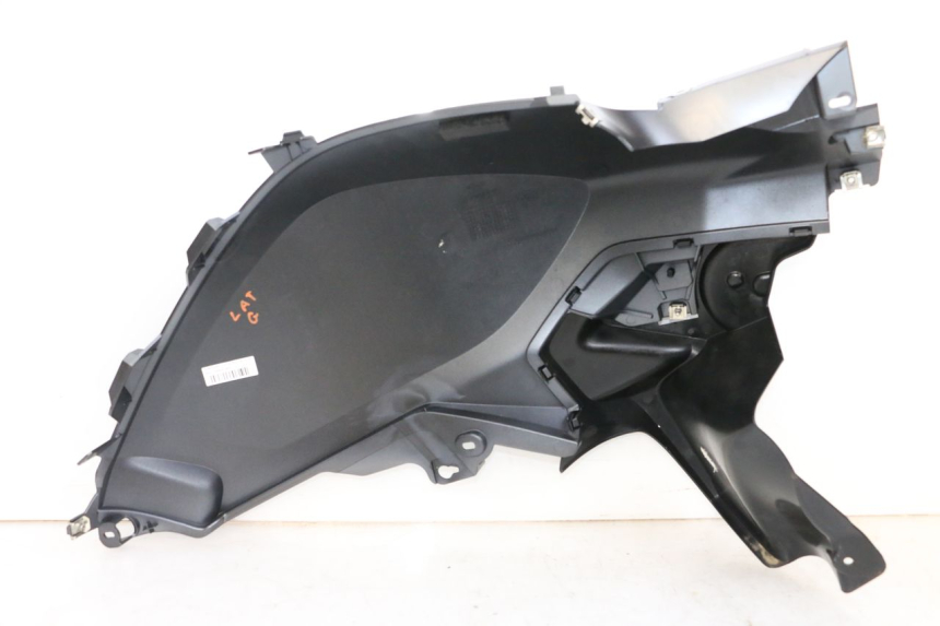 photo de TANK VERKLEIDUNG LINKS BMW R GS 1250 (2021 - 2024) - Charakteristische Merkmale