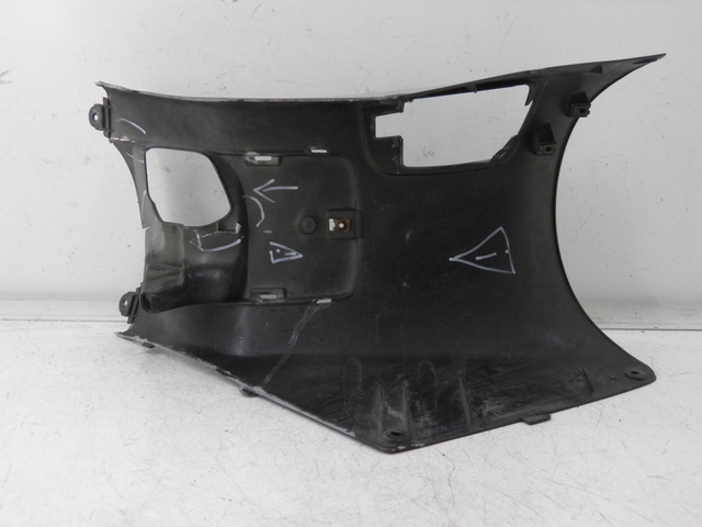 photo de TANK VERKLEIDUNG HONDA FES PANTHEON 125 (2003 - 2007)